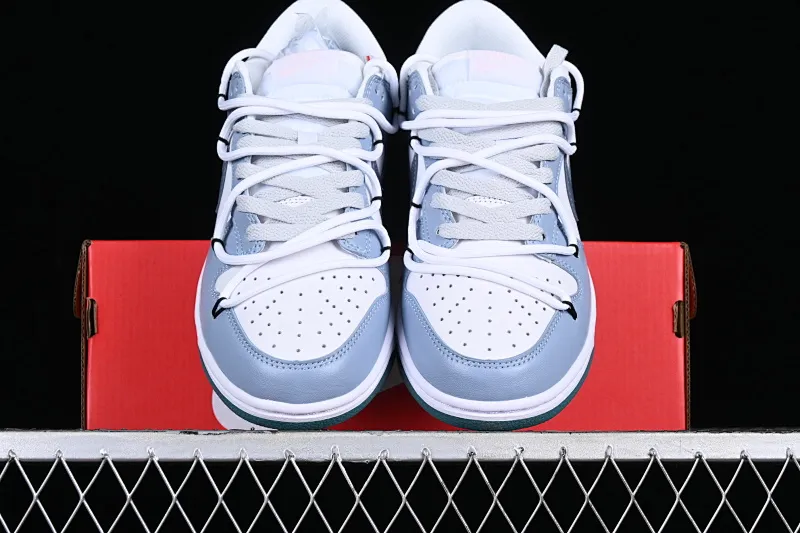 All categories Nk SB Dunk series Nk SB Dunk Low low-top sneakers Nk SB Dunk Low Strap milk blue SB low-top sports and leisure sneakers FD9911-101